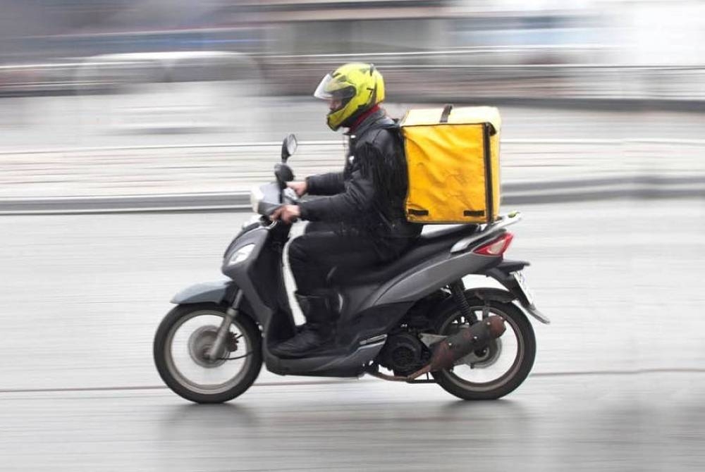 لائحتا توصيل الطلبات ونقل البضائع بالدراجات الآلية قيد الاستطلاع والدراسة في السعودية