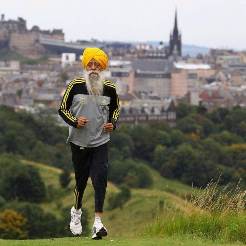 وفاة العدّاء الأسطورة فوجا سينغ عن عمر 114 عاماً في حادث سير مؤسف